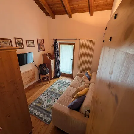 Casa Di Montagna In Pietra Con Giardino Privato *